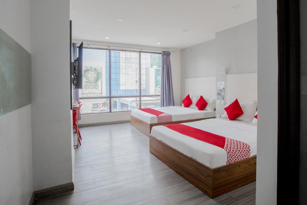Oyo 666 Mc Hotel Fairview Quezon City Bagian luar foto